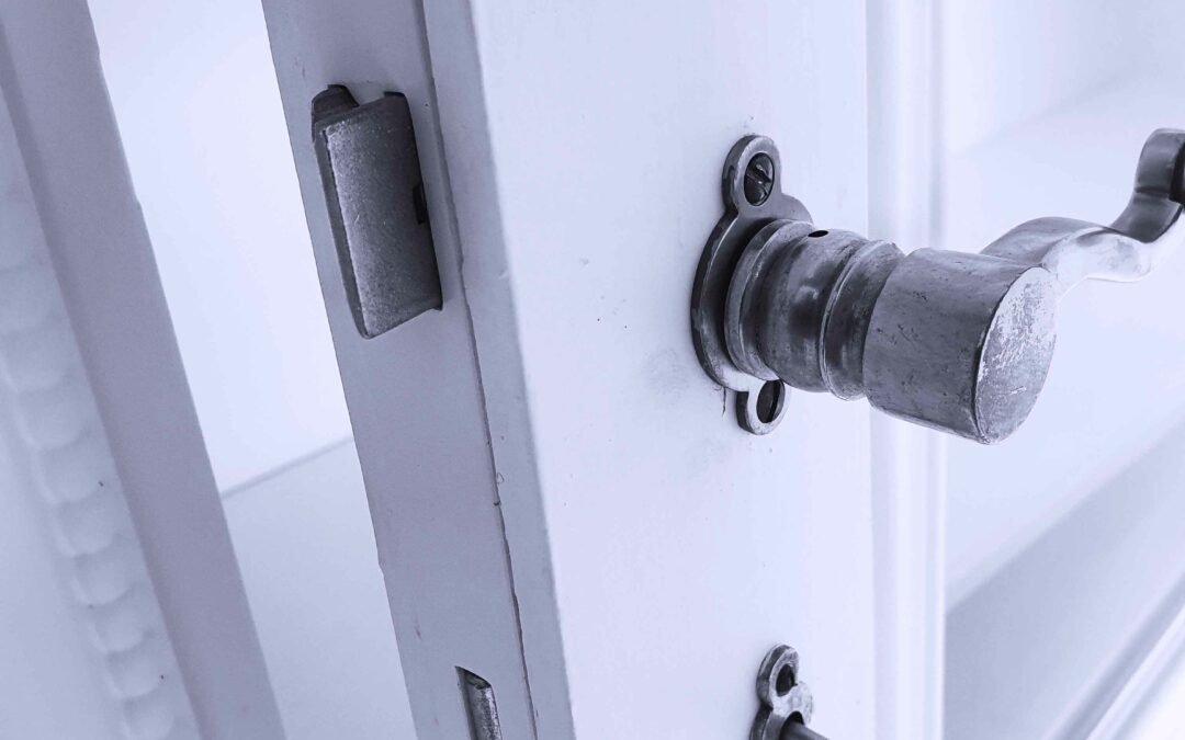 La serrure à gorges : fonctionnement, clé à panneton et niveaux de sécurité